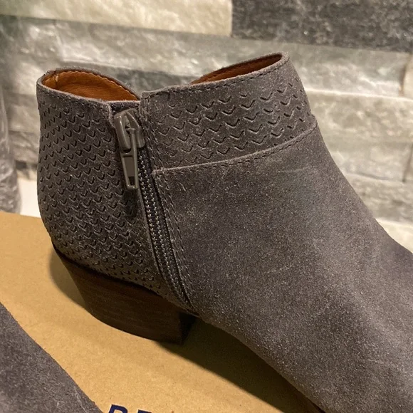 Lucky brand booties size 6.5 - Picture 3 of 5